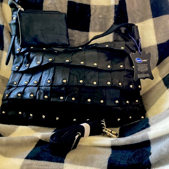 NWT Amerileather Rich Black,Soft 100% Genuine Leather Bag, Rivet detail, 16”x10” - Picture 10 of 11